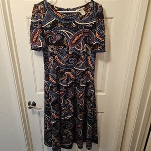 Elegant Paisley Midi Dress in Black and Blue
